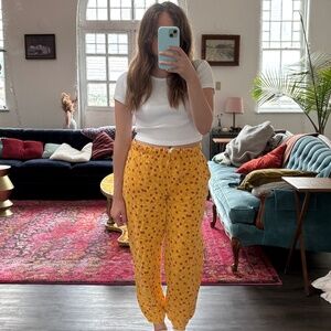 Colsie Floral Yellow Sweatpants | Size S